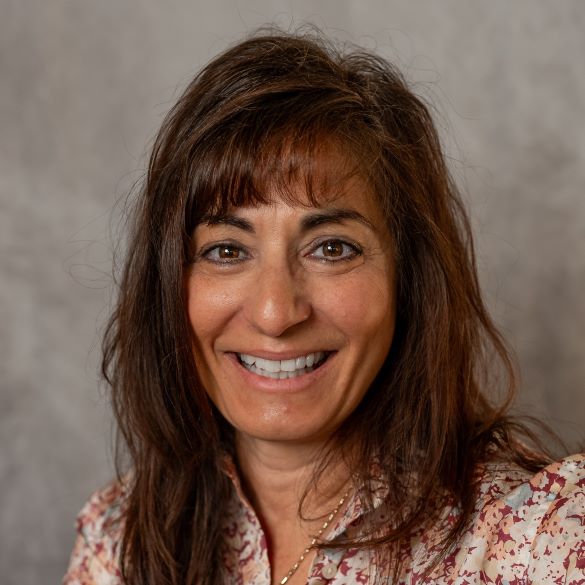 Lynne DeSousa headshot