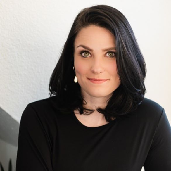 Casey Ballinger headshot